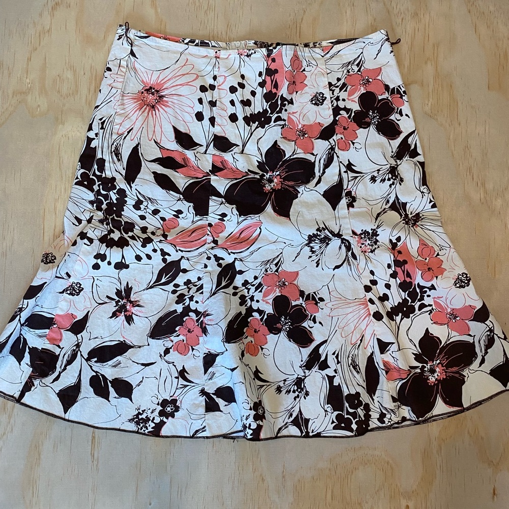 Vintage Floral Skirt in White, Black & Coral